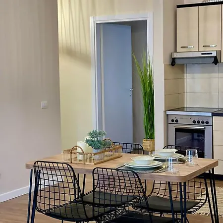 Mh Apartment, Free Parking, Flexible Check In ティラナ